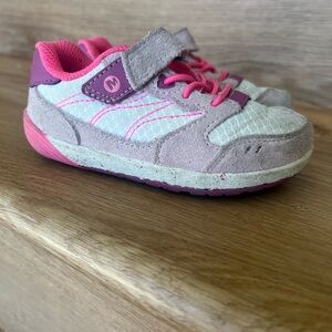 Merrell Kids Sneakers in Pink and Gray